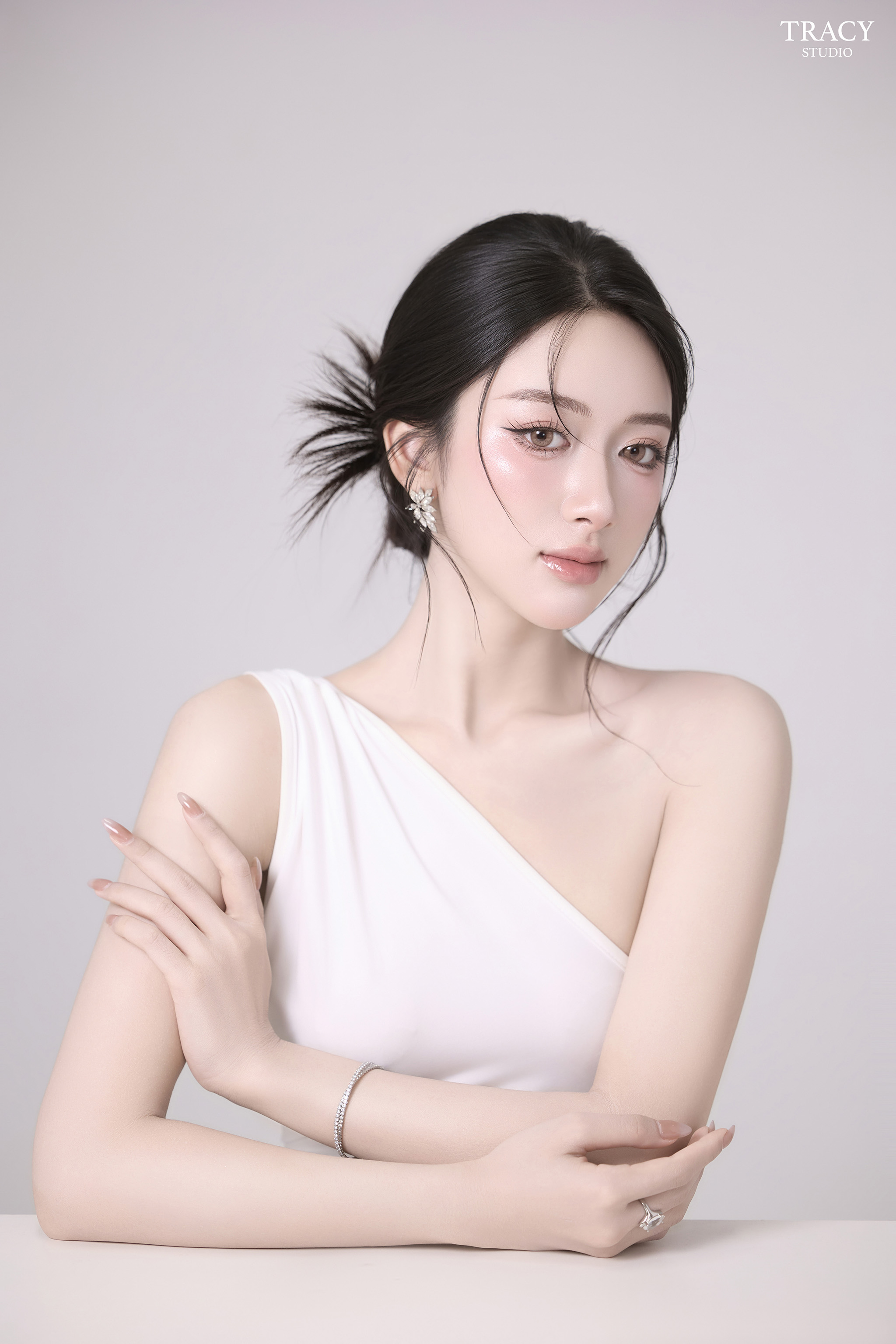 frontend/img/gallery/anh-beauty/tracy0998_(2) copy.jpg